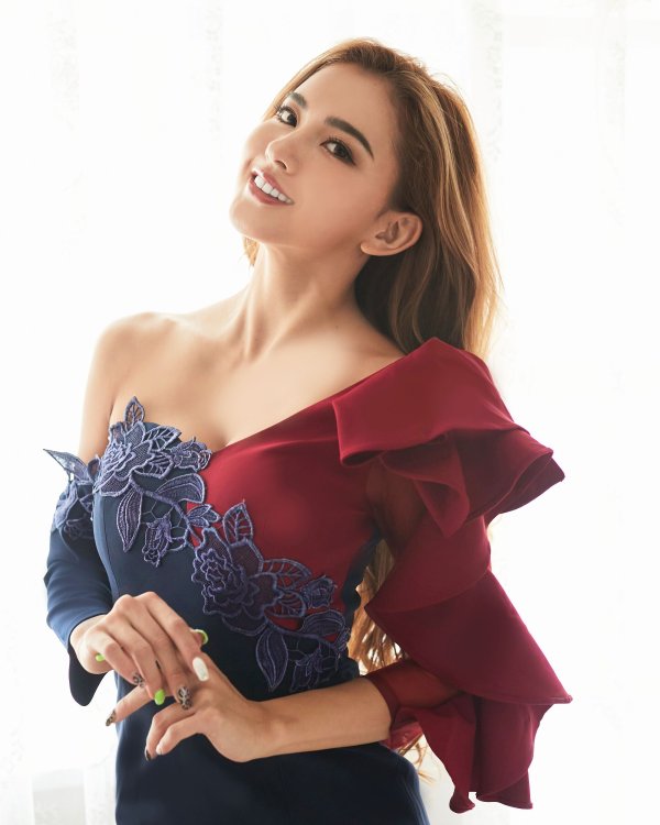 画像7: XLサイズあり【Alice/アリス】バイカラー/ ワンショル/ フラワー刺繍/ タイト/ ミディアム丈/ミニドレス/ キャバドレス【HC03】