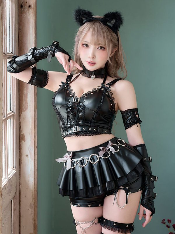 ブラック　モデル身長：161cm　着用サイズ：Fサイズ