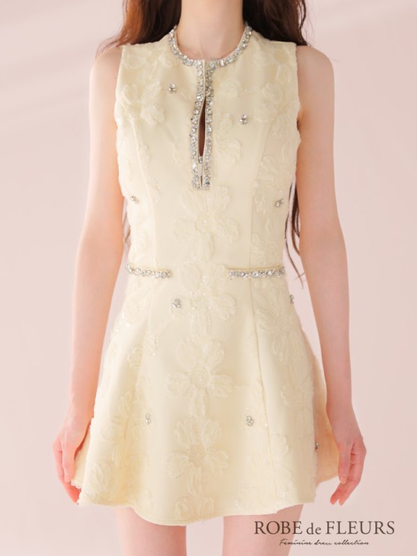 クリームイエロー　モデル：るい　身長：161cm　着用サイズ：Sサイズ