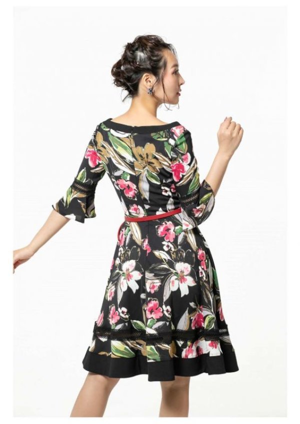 画像4: 【Alice】愛らしいブルーとレッドの花柄ドレス♪着るだけで気持ちもHappy♪にしてくれる☆フラワープリントベアミニキャバドレス【HC03】