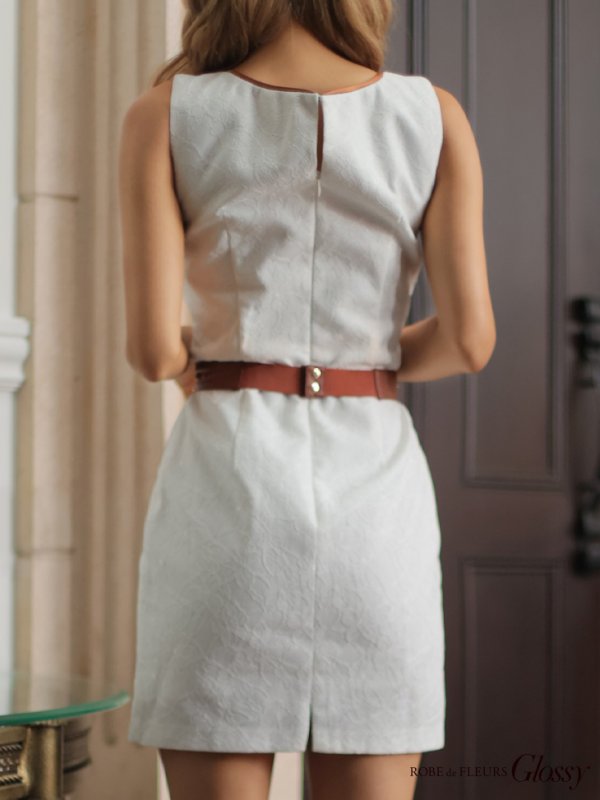 画像17: XSサイズあり【Glossy/グロッシー】カラーパイピング/ フロントジッパー/ ノースリーブ/ ワンカラー/ タイト/ ミニドレス/ キャバドレス[OF08]