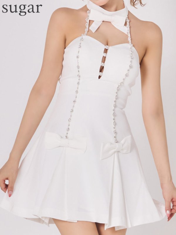 ホワイト モデル：三上悠亜　身長：159cm　着用サイズ：Sサイズ