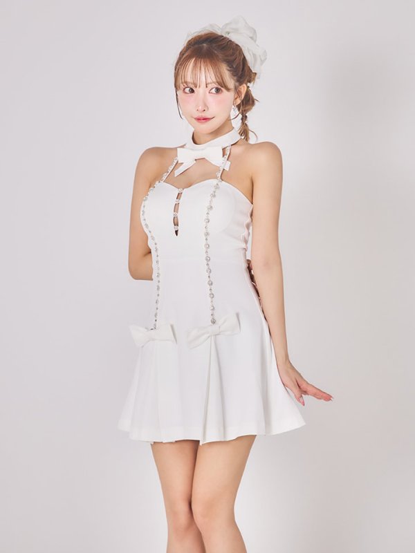 ホワイト モデル：三上悠亜　身長：159cm　着用サイズ：Sサイズ