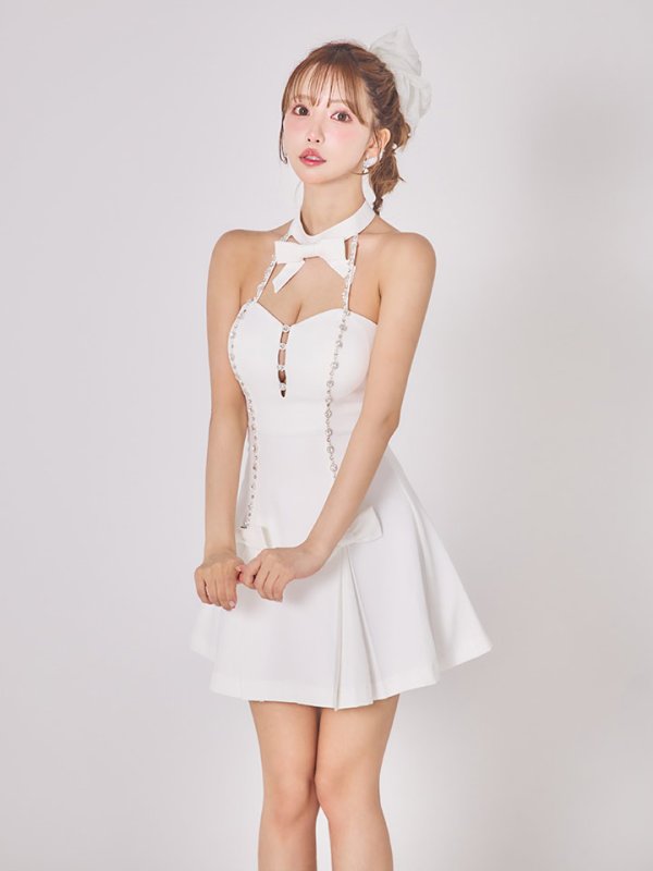 ホワイト モデル：三上悠亜　身長：159cm　着用サイズ：Sサイズ