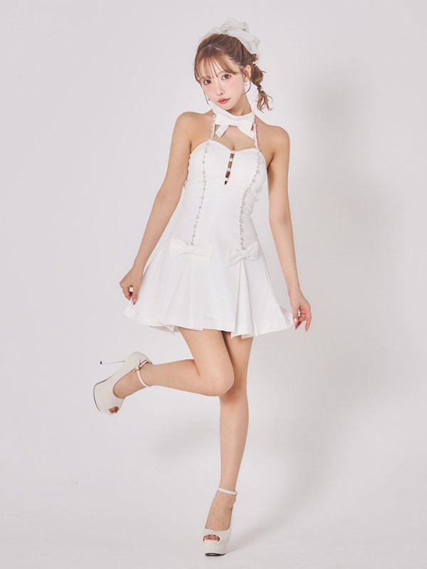 ホワイト モデル：三上悠亜　身長：159cm　着用サイズ：Sサイズ