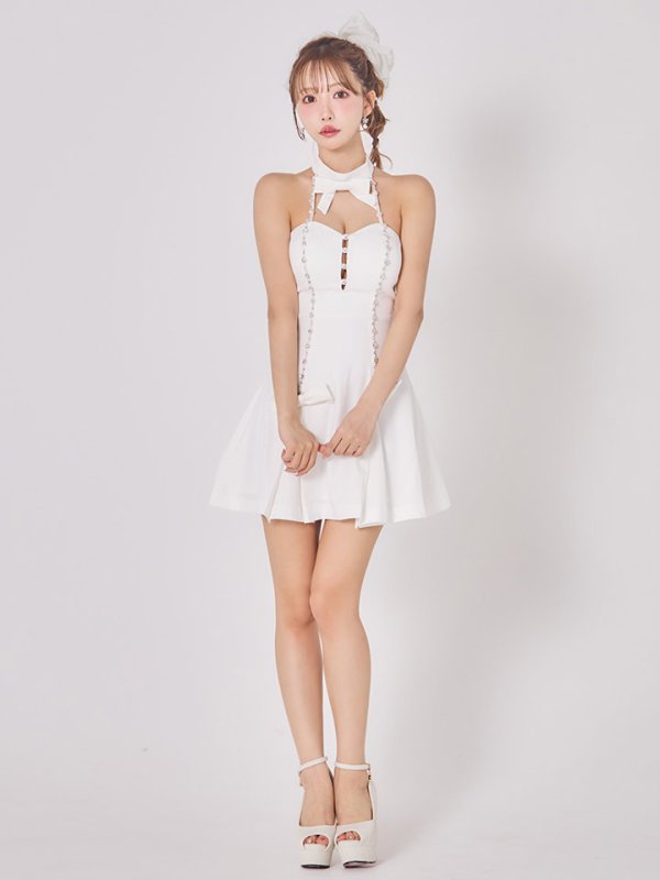 ホワイト モデル：三上悠亜　身長：159cm　着用サイズ：Sサイズ