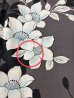 画像12: 訳あり☆数カ所に無数の穴あきあり☆【即日発送】【浴衣】クラシカルグレーの百合浴衣 【浴衣３点セット 浴衣/帯/下駄】[FB02] (12)
