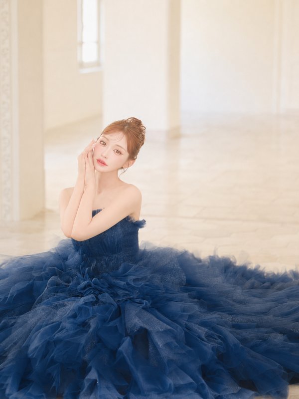 ネイビー　モデル：明日花キララ　身長：162cm 着用サイズ：S (XS〜M)サイズ
