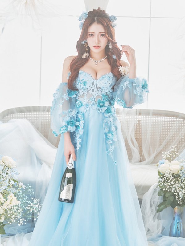 ブルー モデル:鈴音りん 身長:156cm 着用サイズ:Mサイズ