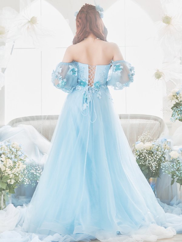 ブルー モデル:鈴音りん 身長:156cm 着用サイズ:Mサイズ