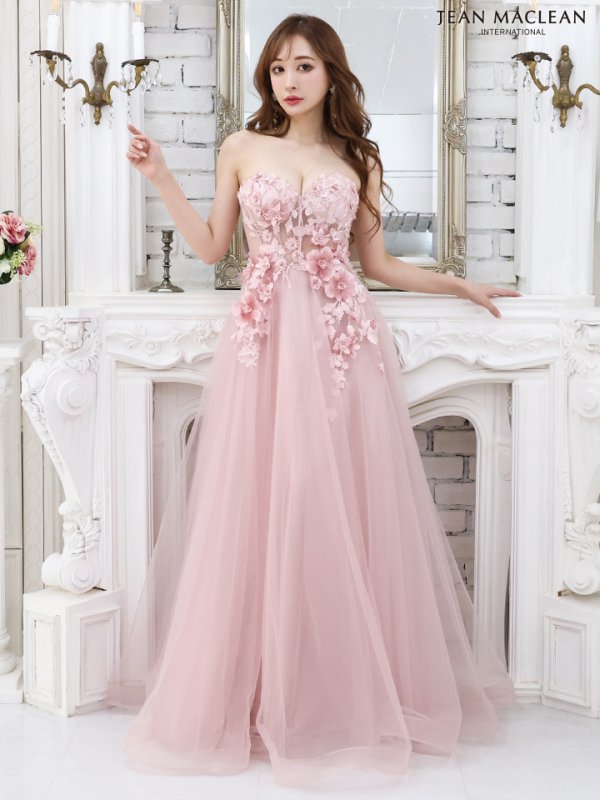 ピンクベージュ モデル:真優川咲 身長:158cm 着用サイズ:Mサイズ