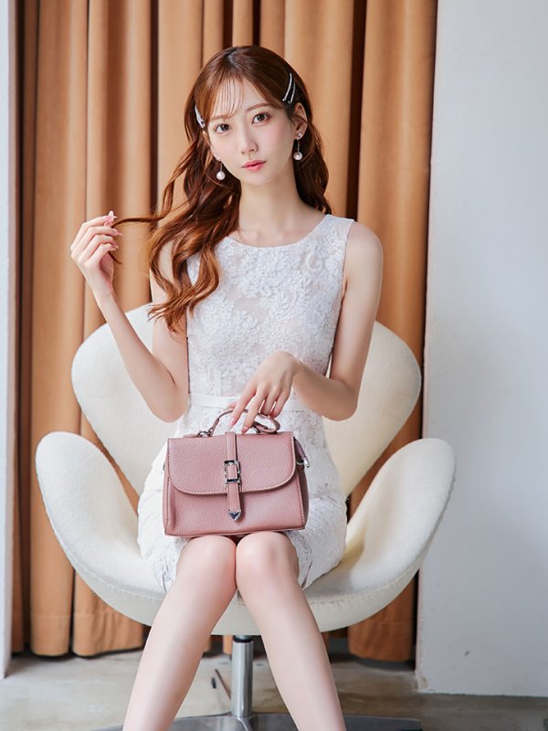 ホワイト　モデル：あすか　身長：170cm　着用サイズ：Sサイズ