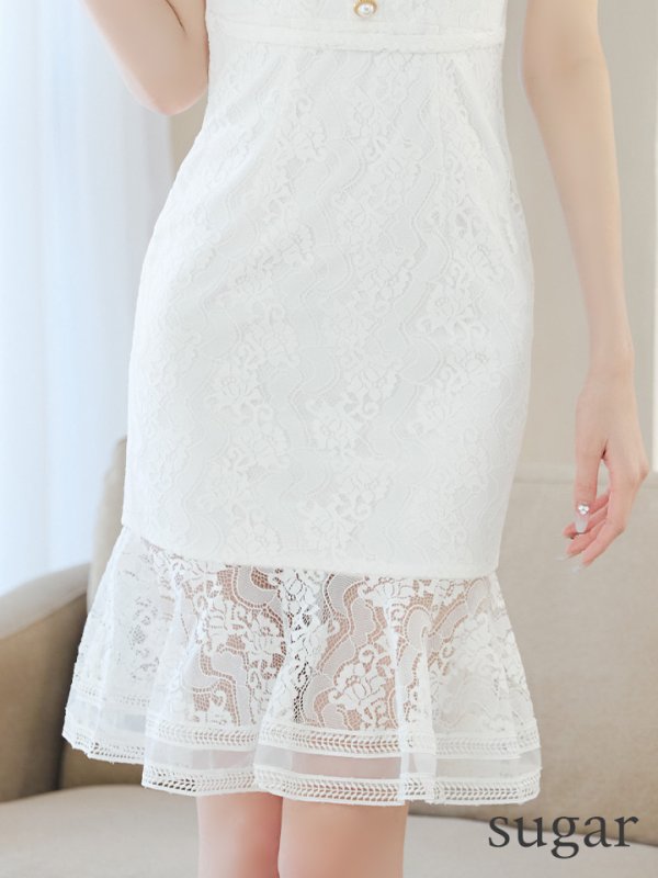 ホワイト モデル:あすか 身長:170cm 着用サイズ:Sサイズ