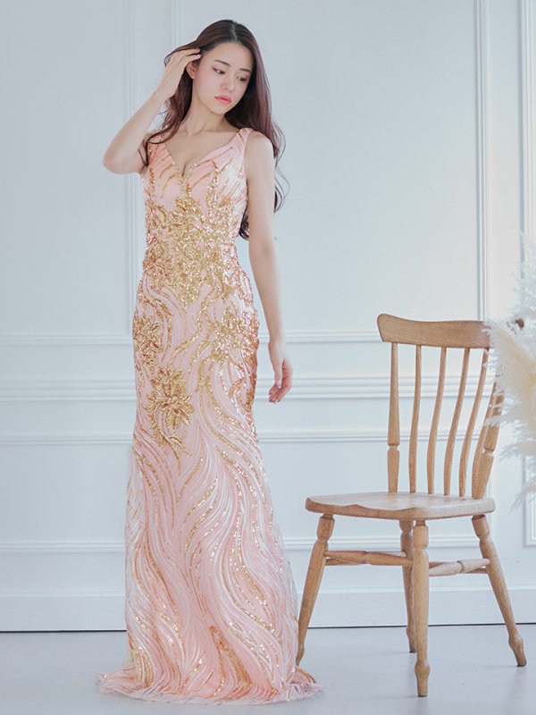 シャンパン モデル:るな 身長:159cm:Mサイズ