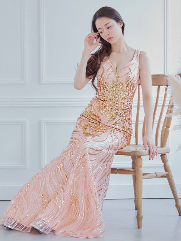 シャンパン モデル:るな 身長:159cm:Mサイズ