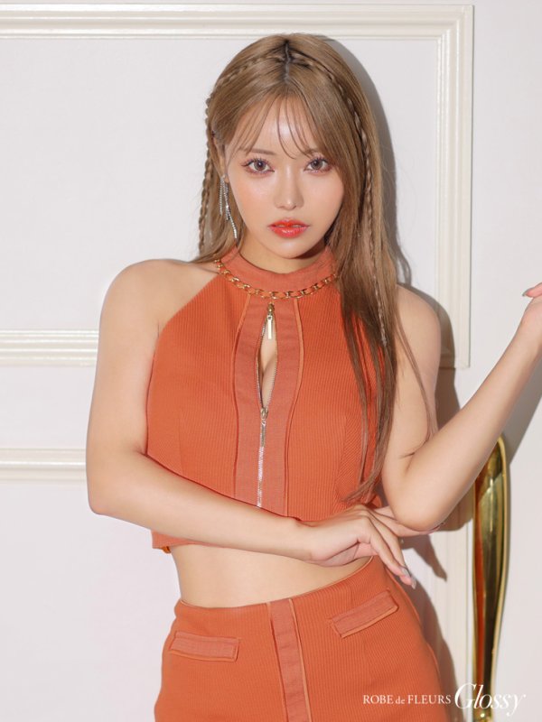 テラコッタ モデル:如月れい 身長:160cm 着用サイズ:Sサイズ