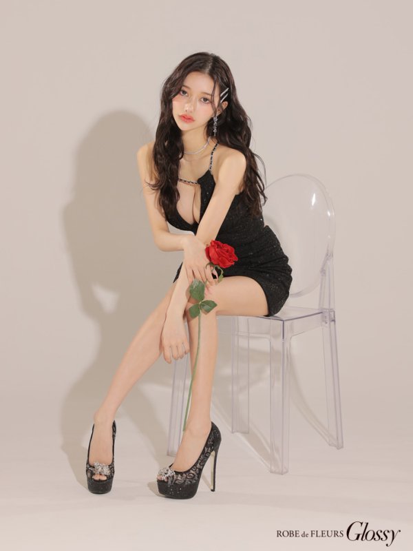 ブラック モデル:ゆりお 身長:165cm 着用サイズ:Sサイズ