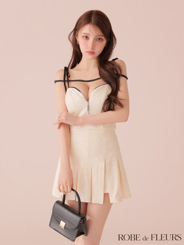 アイボリー モデル:ももか 身長:156cm 着用サイズ:Sサイズ