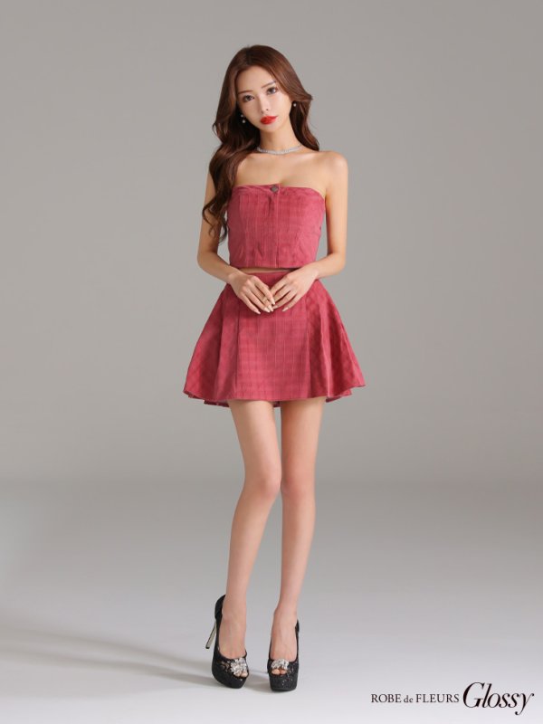 ピンク モデル:みゆ 身長:164cm 着用サイズ:Sサイズ