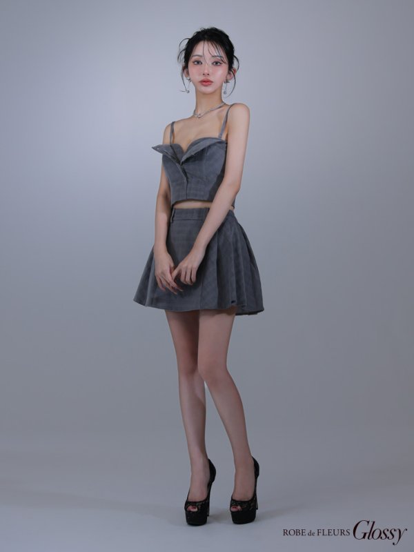 グレー モデル:まおちゃる 身長:158cm 着用サイズ:Sサイズ