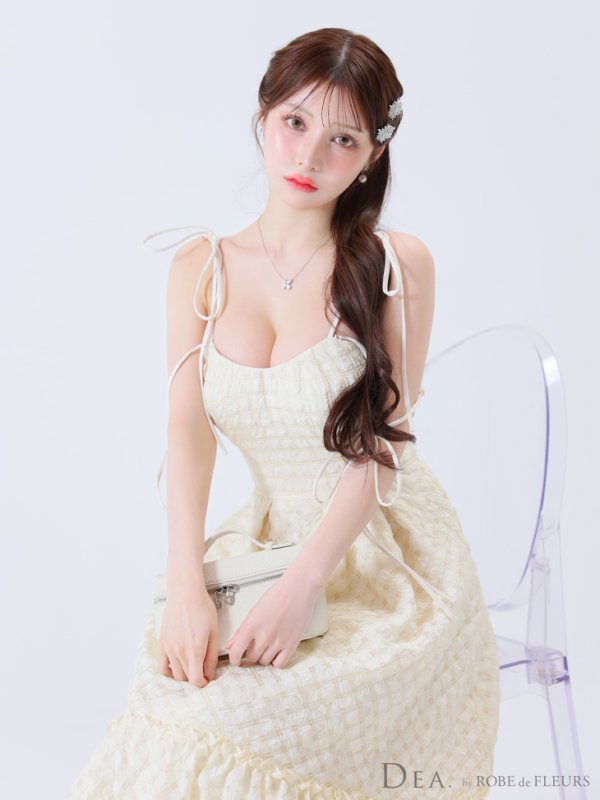 アイボリー モデル:ももか 身長:156cm 着用サイズ:Sサイズ