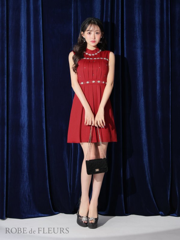 レッド モデル:カルア 身長:156cm 着用サイズ:Sサイズ