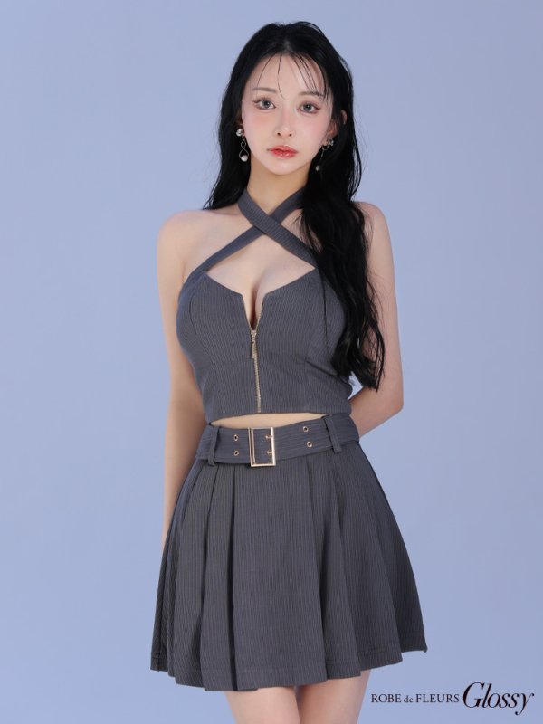 グレー モデル:まおちゃる 身長:158cm 着用サイズ:Sサイズ