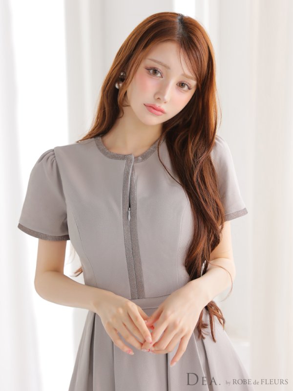 グレージュ モデル：ももか　身長：156cm　着用サイズ：Sサイズ