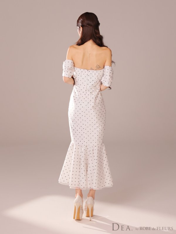 ホワイト モデル:まりん 身長:164cm 着用サイズ:Sサイズ