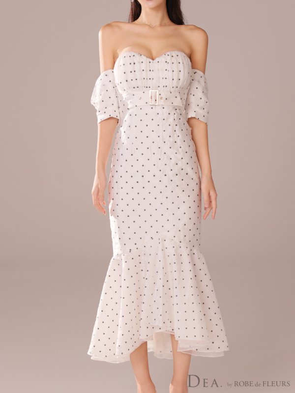 ホワイト モデル:まりん 身長:164cm 着用サイズ:Sサイズ