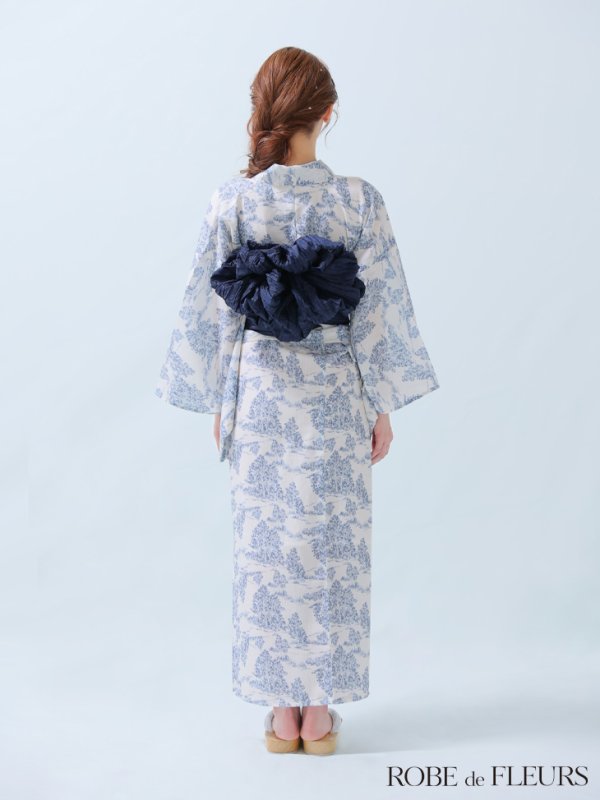 ブルー モデル：まみ　身長：161cm　着用サイズ：Fサイズ