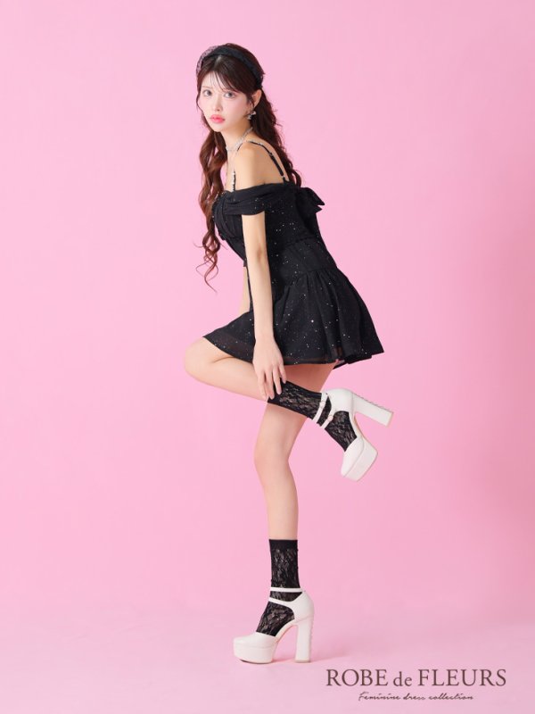 ブラック モデル:まりん 身長:164cm 着用サイズ:Sサイズ