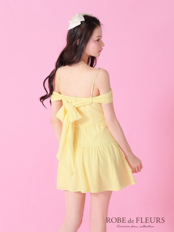 イエロー モデル:るな 身長:159cm 着用サイズ:Sサイズ