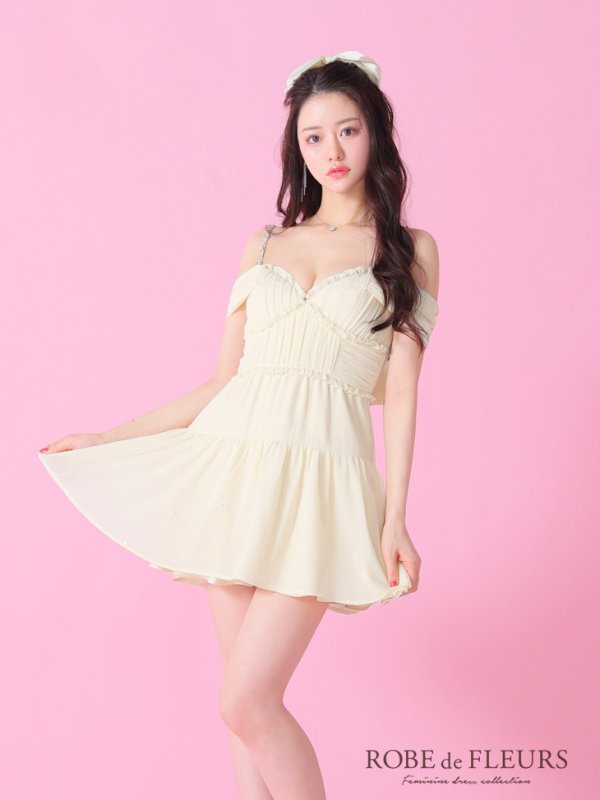 アイボリー モデル:るな 身長:159cm 着用サイズ:Sサイズ