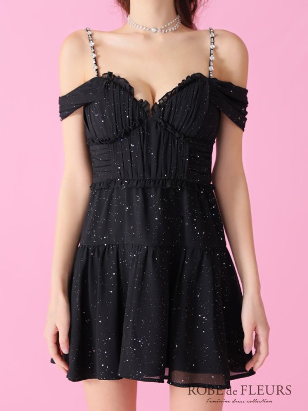 ブラック モデル:まりん 身長:164cm 着用サイズ:Sサイズ