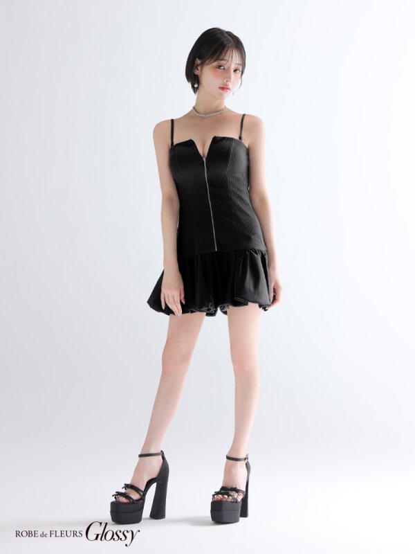 ブラック モデル：りこ　身長：156cm　着用サイズ：Sサイズ