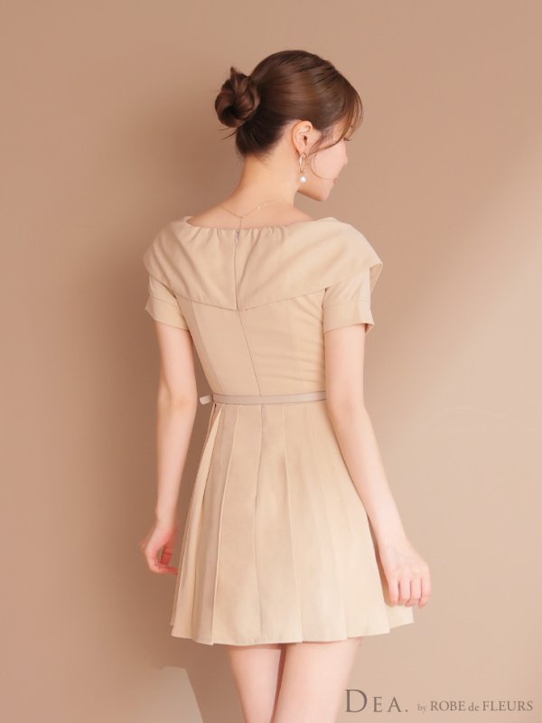 ベージュ モデル：ゆめ　身長：160cm　着用サイズ：Sサイズ