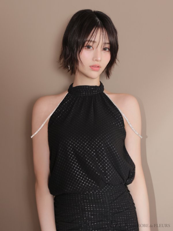 ブラック モデル：りこ　身長：156cm　着用サイズ：Sサイズ