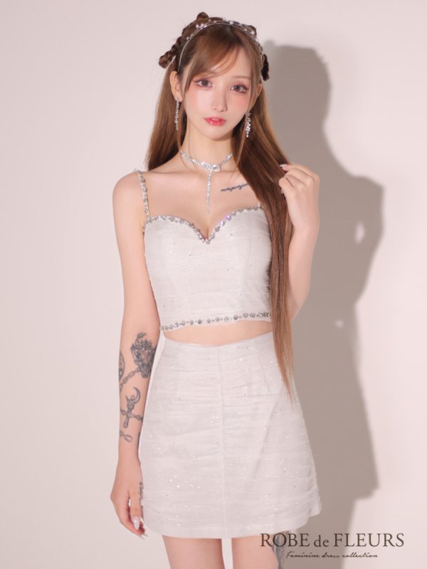 ホワイト モデル:らいか 身長:163cm 着用サイズ:Sサイズ