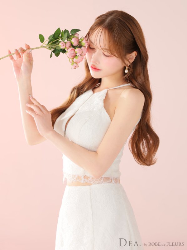 ホワイト モデル：ゆめ　身長：160cm　着用サイズ：Sサイズ