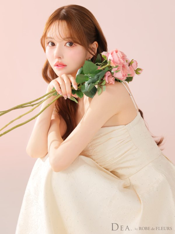 アイボリー モデル：ゆめ　身長：160cm　着用サイズ：Sサイズ