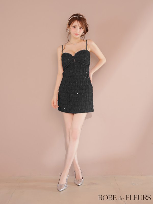 ブラック モデル：ももか　身長：156cm　着用サイズ：Sサイズ