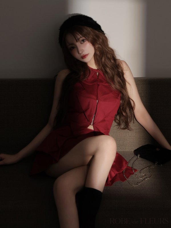 レッド モデル:まみ 身長:161cm 着用サイズ:Sサイズ