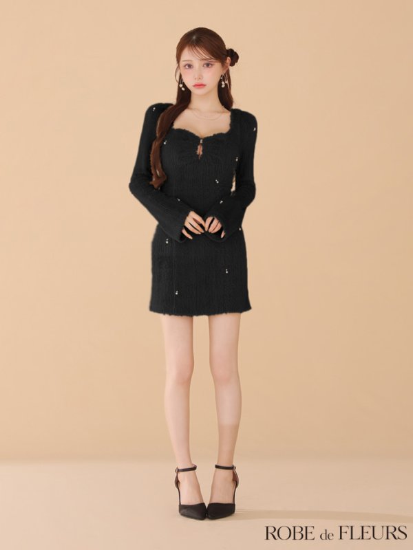 ブラック モデル：ももか　身長：156cm　着用サイズ：Sサイズ