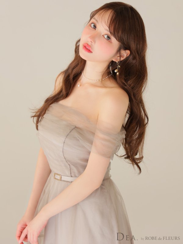 グレージュ モデル：ゆめ　身長：160cm　着用サイズ：Sサイズ