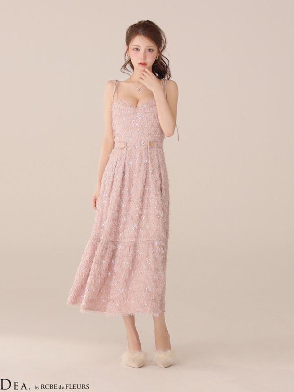 ピンクベージュ モデル:ももか 身長:156cm 着用サイズ:Sサイズ