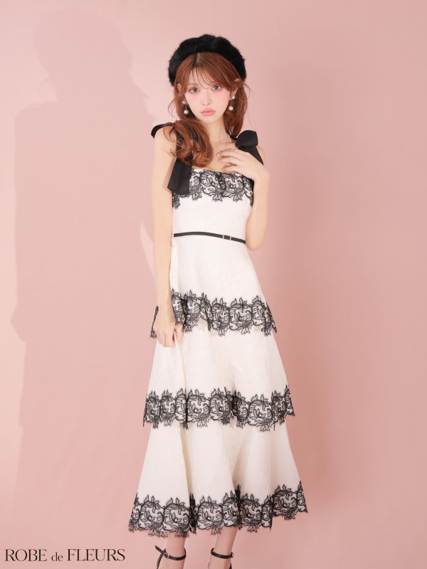 ホワイト×ブラック　モデル：まりん　身長：164cm　着用サイズ：Sサイズ