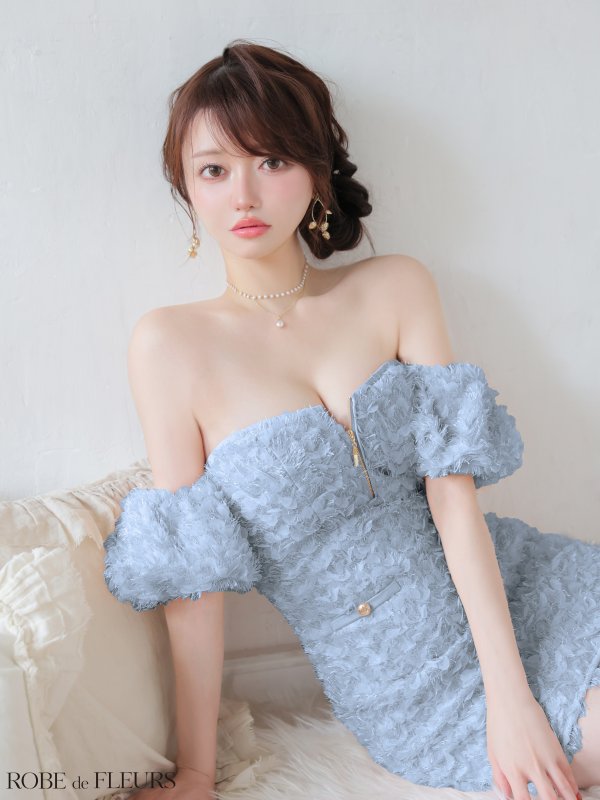 ブルー　モデル：羽澄まり　身長：166cm　着用サイズ：Sサイズ