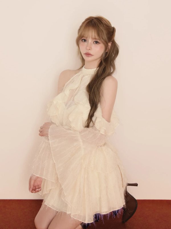 アイボリー モデル：咲希　身長：164cm　着用サイズ：Sサイズ