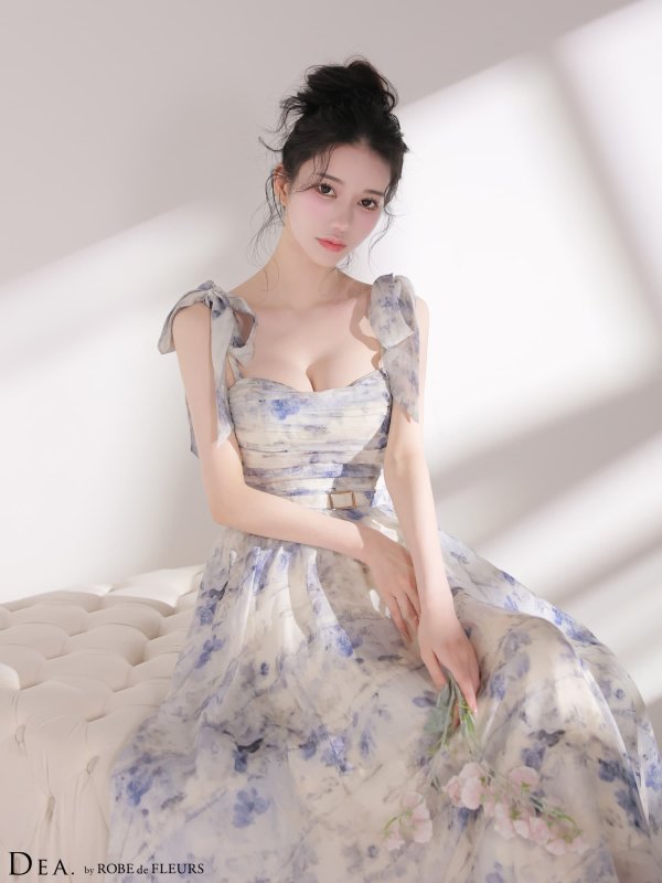 ブルー　モデル：ゆりお　身長：165cm　着用サイズ：Sサイズ